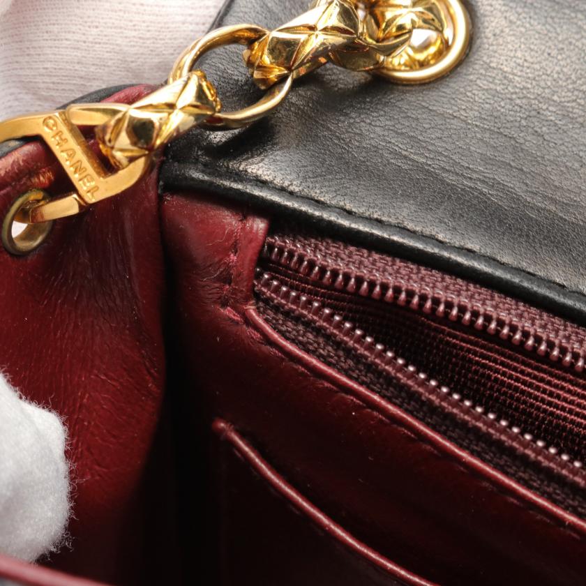 Chanel Mini Matelasse Chain Shoulder Bag Lambskin Black Gold Hardware 880182