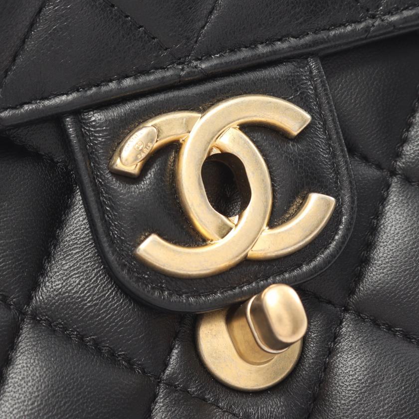 Chanel Mini Matelasse Chain Shoulder Bag Lambskin Black Gold Hardware 881960