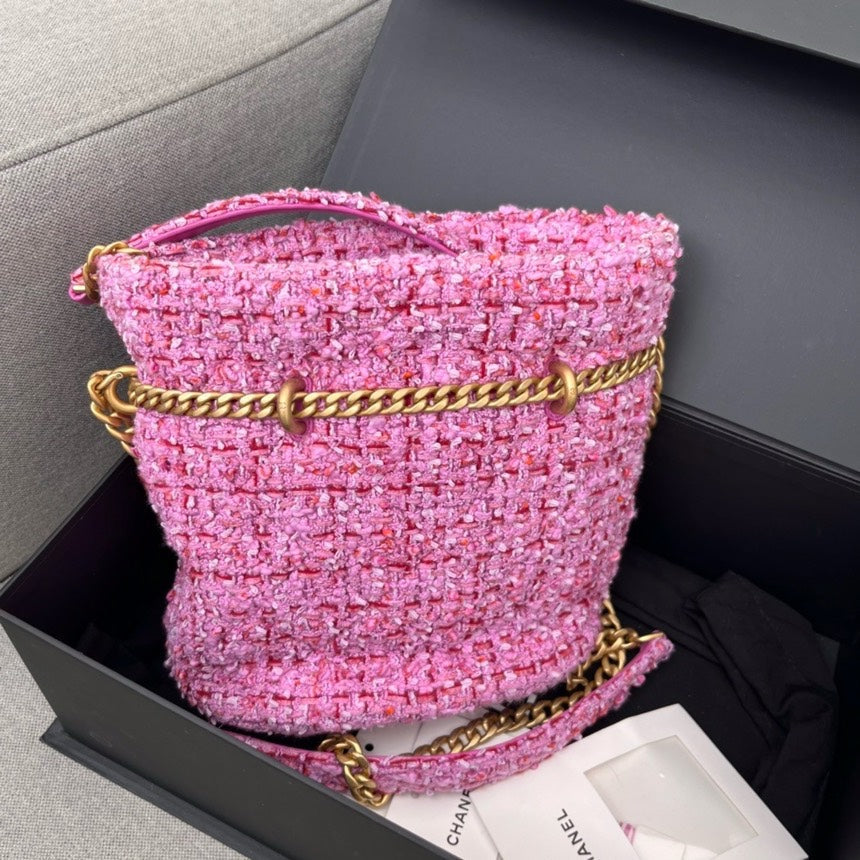 Chanel Enamel Buckle Pink Wool Bucket Bag