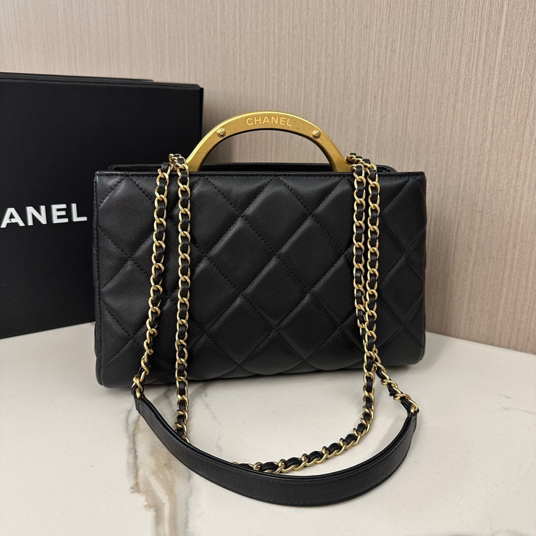 Brand New Chanel 21 Tote Bag Quilted Calfskin Microchip