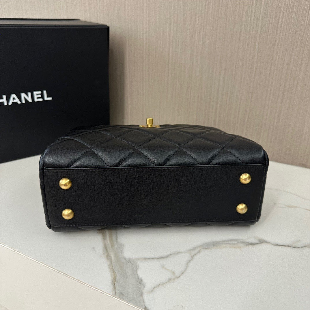 Brand New Chanel 21 Tote Bag Quilted Calfskin Microchip