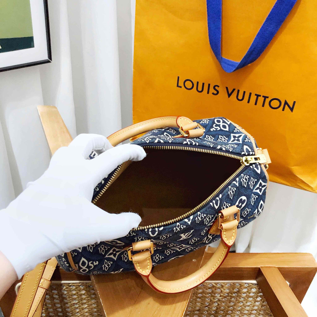 louis vuitton speedy 25 blue handbag