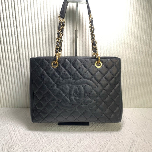 Chanel GST Black Quilted Leather Shoulder Tote Bag 11983436