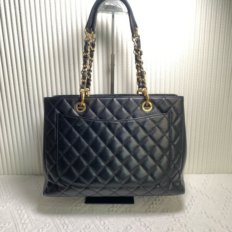 Chanel GST Black Quilted Leather Shoulder Tote Bag 11983436