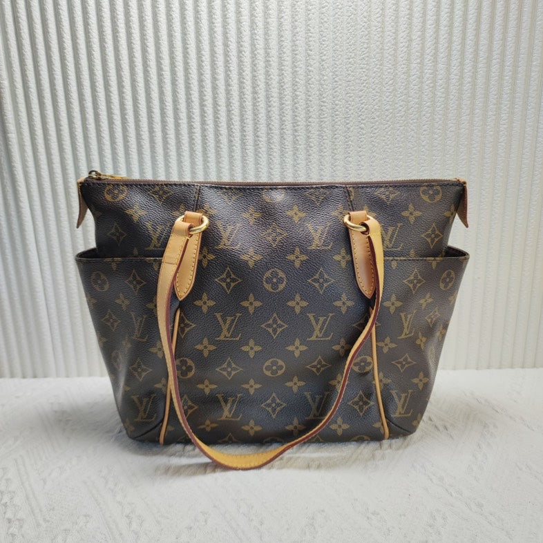 Preloved Louis Vuitton Monogram Canvas Tote Bag in Brown