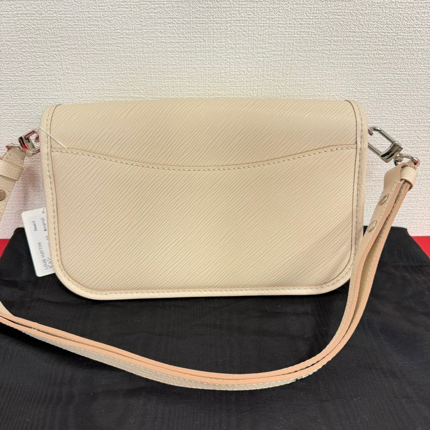 Preloved Louis Vuitton Epi Leather Bussy Shoulder Bag FM0018 in Cream