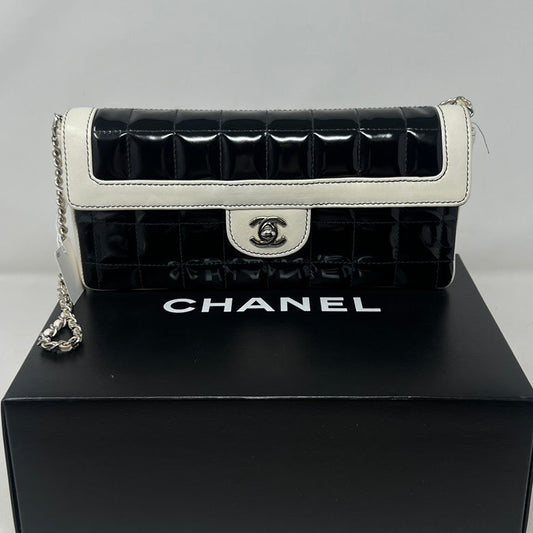 Chanel Patent Leather Chain Shoulder Bag AF472 Black and White