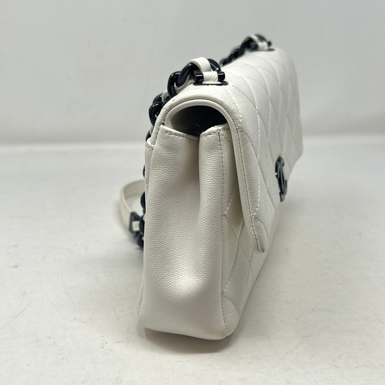Chanel  Leather Chain Shoulder Bag AE896 White Quilted