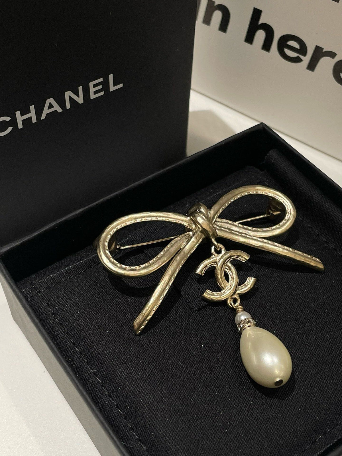 New Chanel 22S Bow Tie Brooch Gold Pearl Brooch #13596