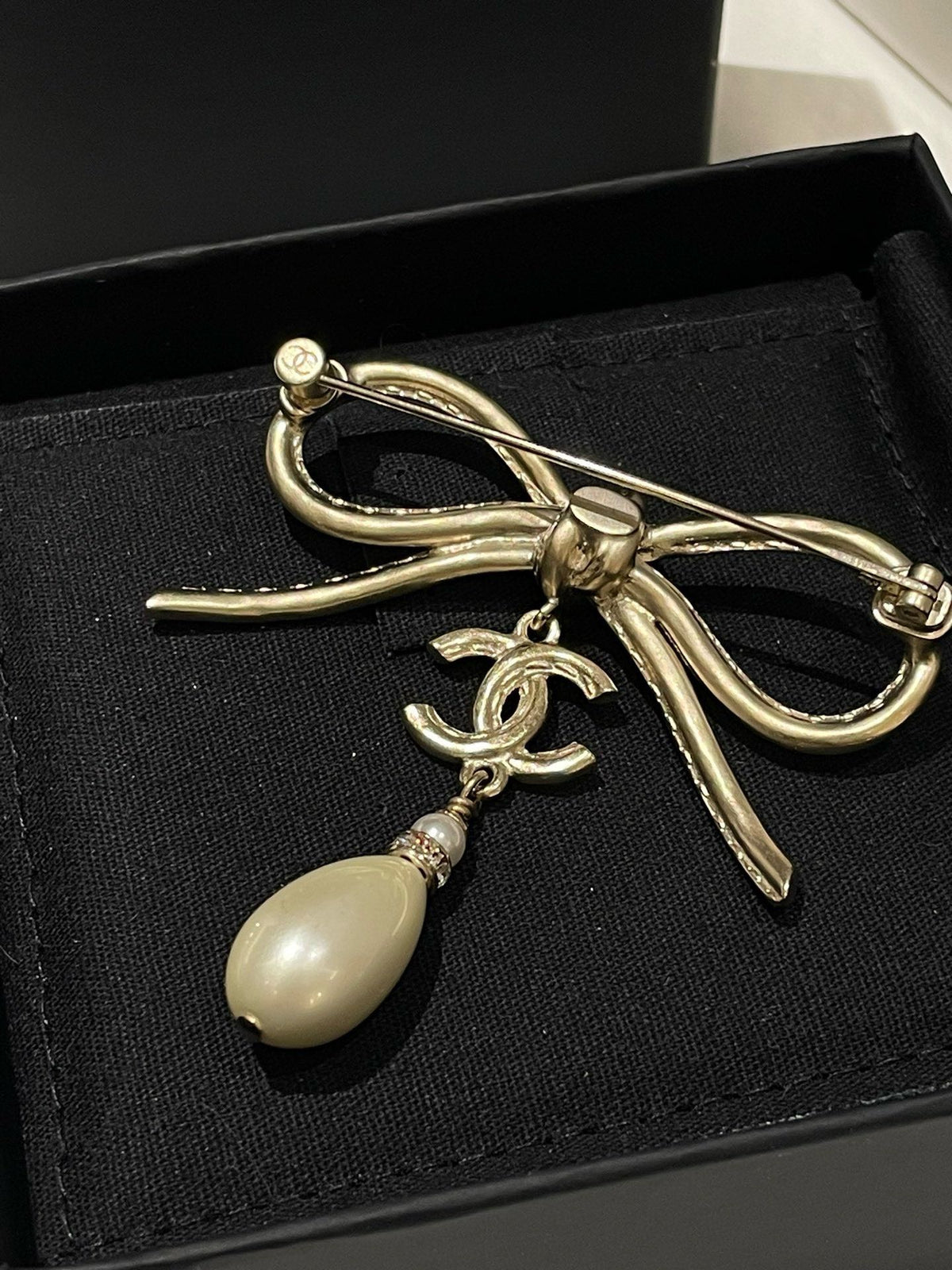 New Chanel 22S Bow Tie Brooch Gold Pearl Brooch #13596