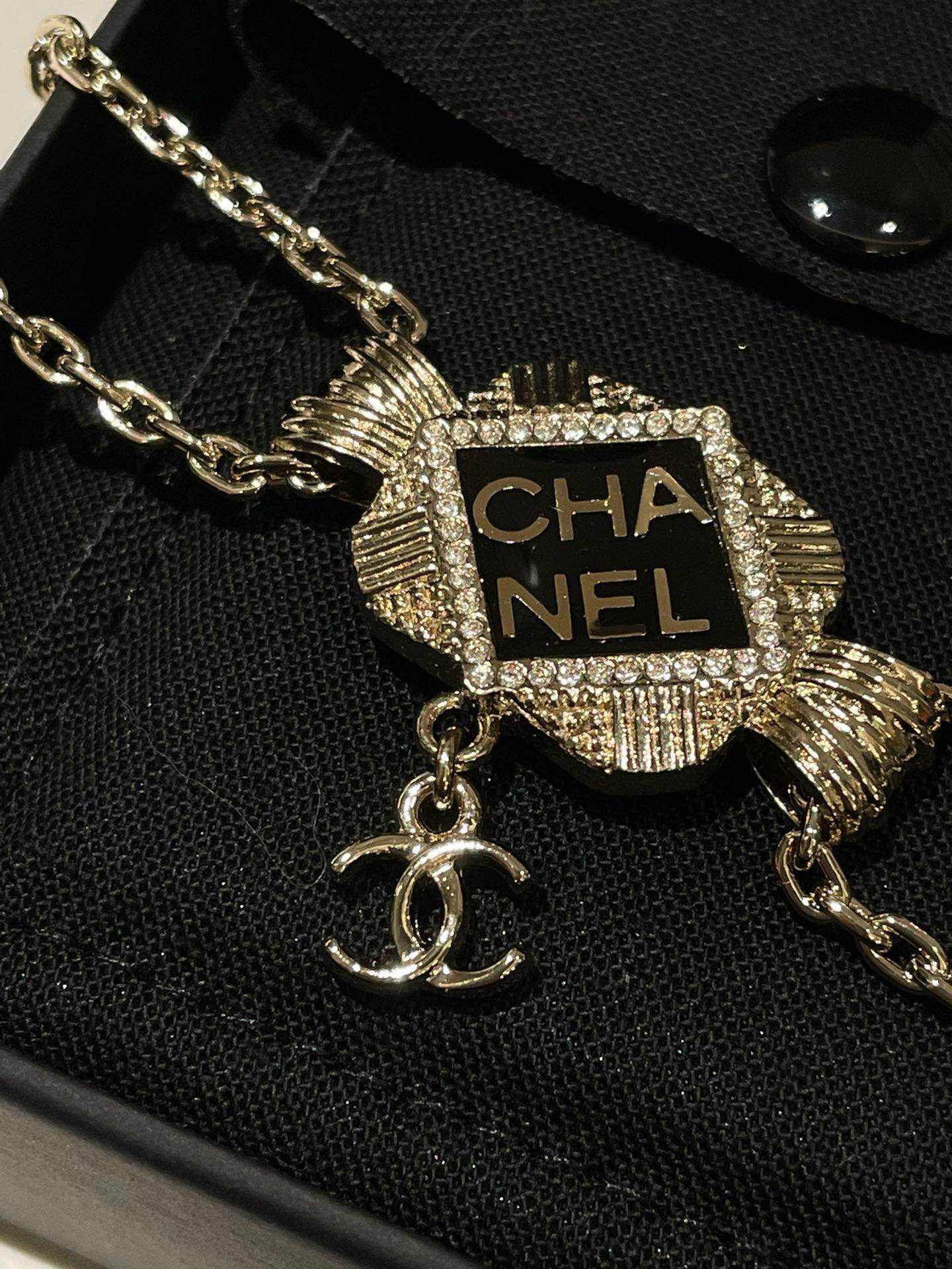 Chanel 21A Gold Chain Bracelet (17cm) Bracelets