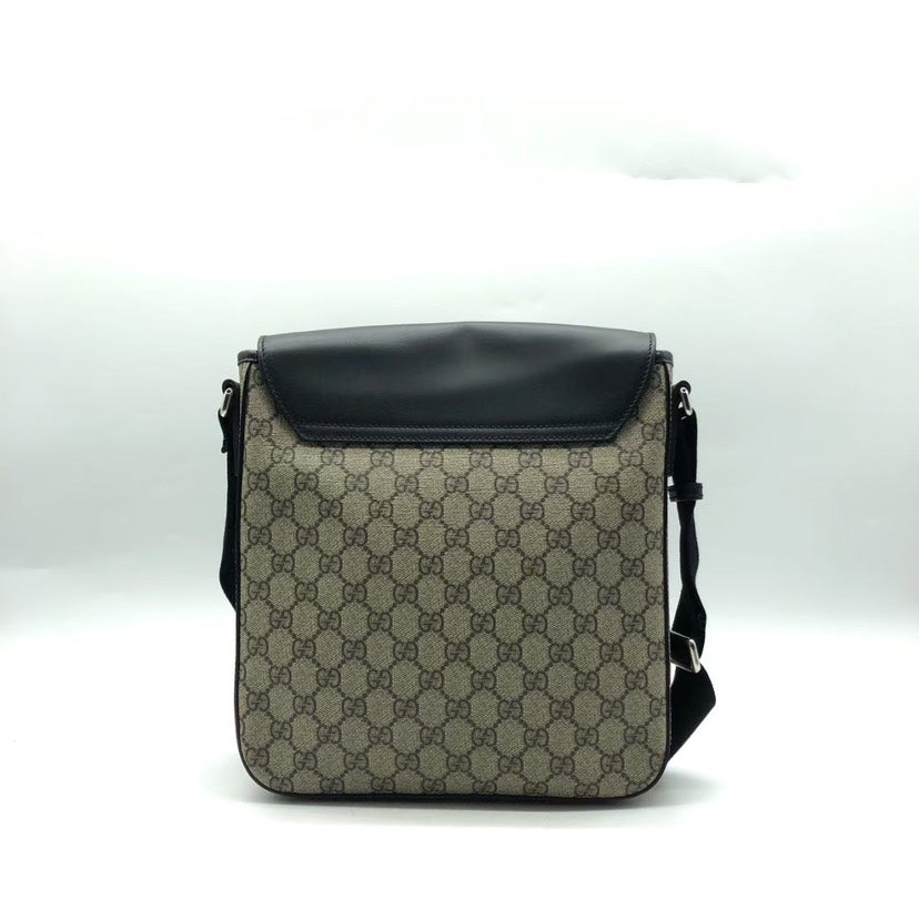 Preloved Gucci GG Messenger Bag Black Canvas Crossbody