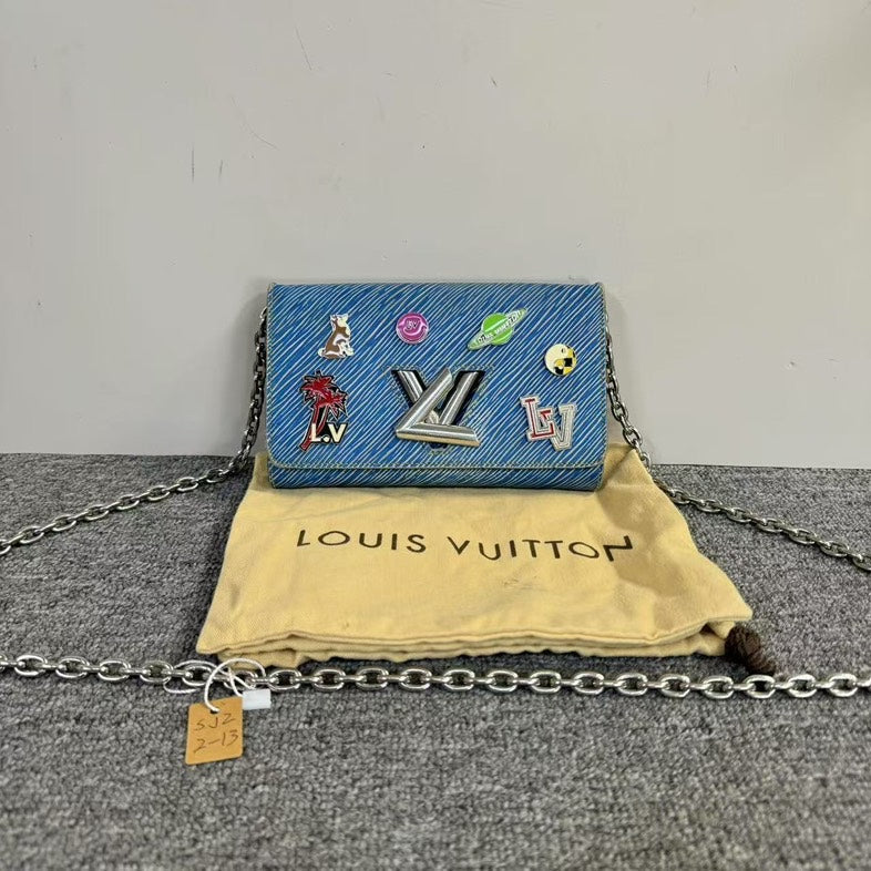 Preloved Louis Vuitton Twist Bag Blue Crossbody