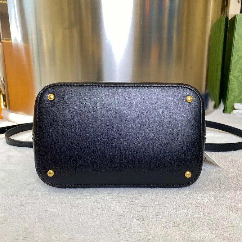 Preloved Valentino SuperVee Crossbody Black Bag 5475