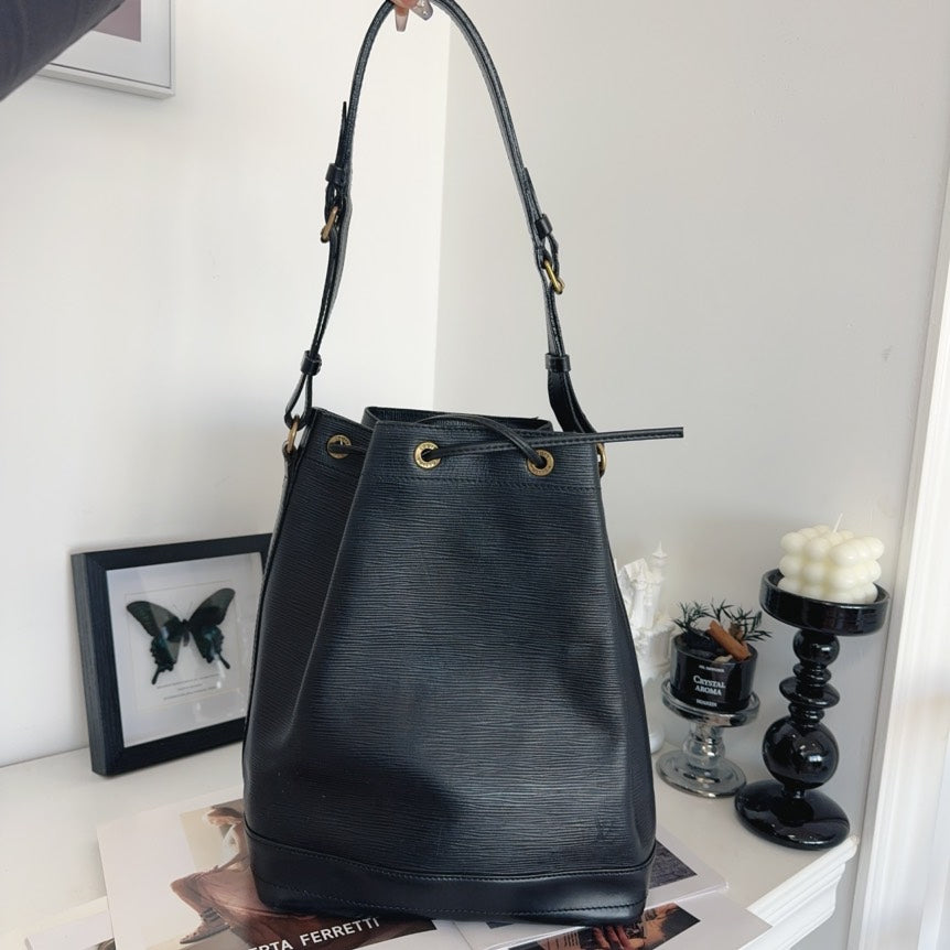 Preloved Louis Vuitton Petit Noe Epi Leather Black Bucket Bag