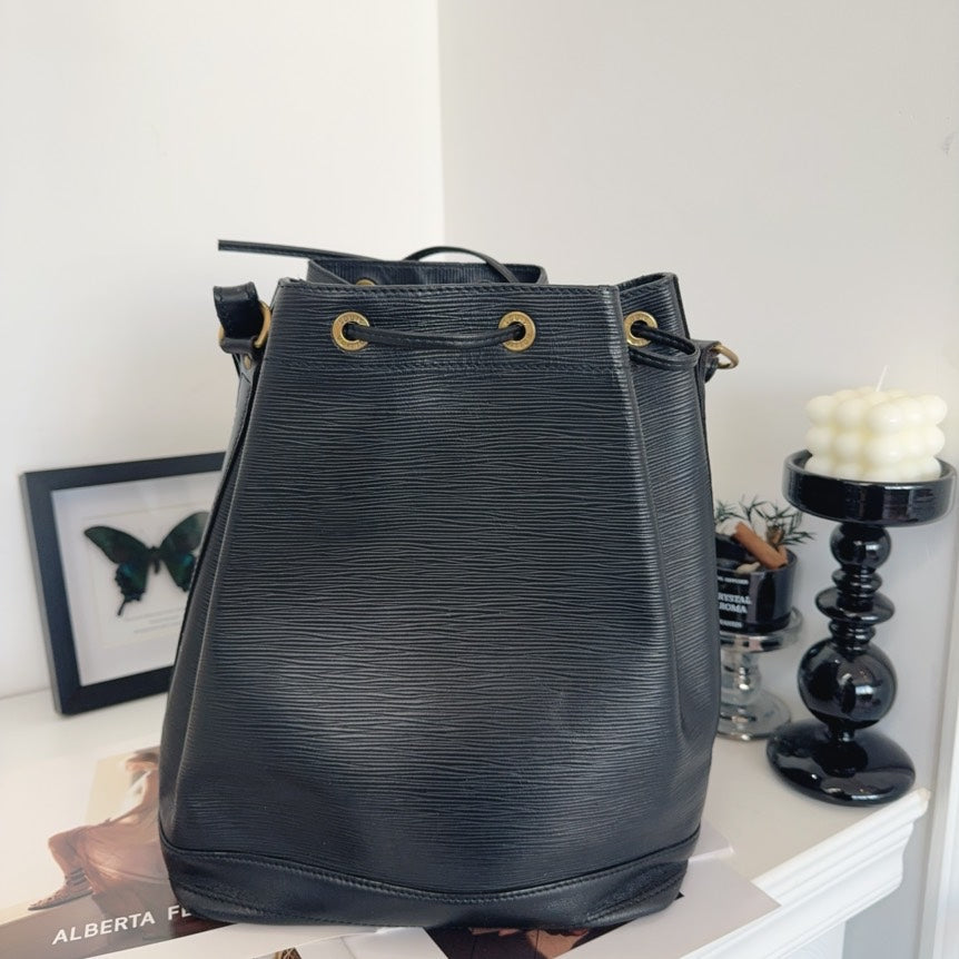 Preloved Louis Vuitton Petit Noe Epi Leather Black Bucket Bag