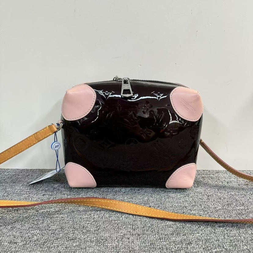 Preloved Louis Vuitton Vernis Trunk Bag Black and Pink Crossbody