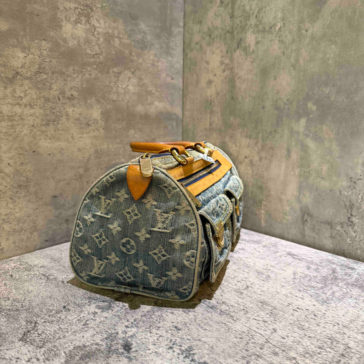 🛍️💥best price Preloved Louis Vuitton denim speedy
