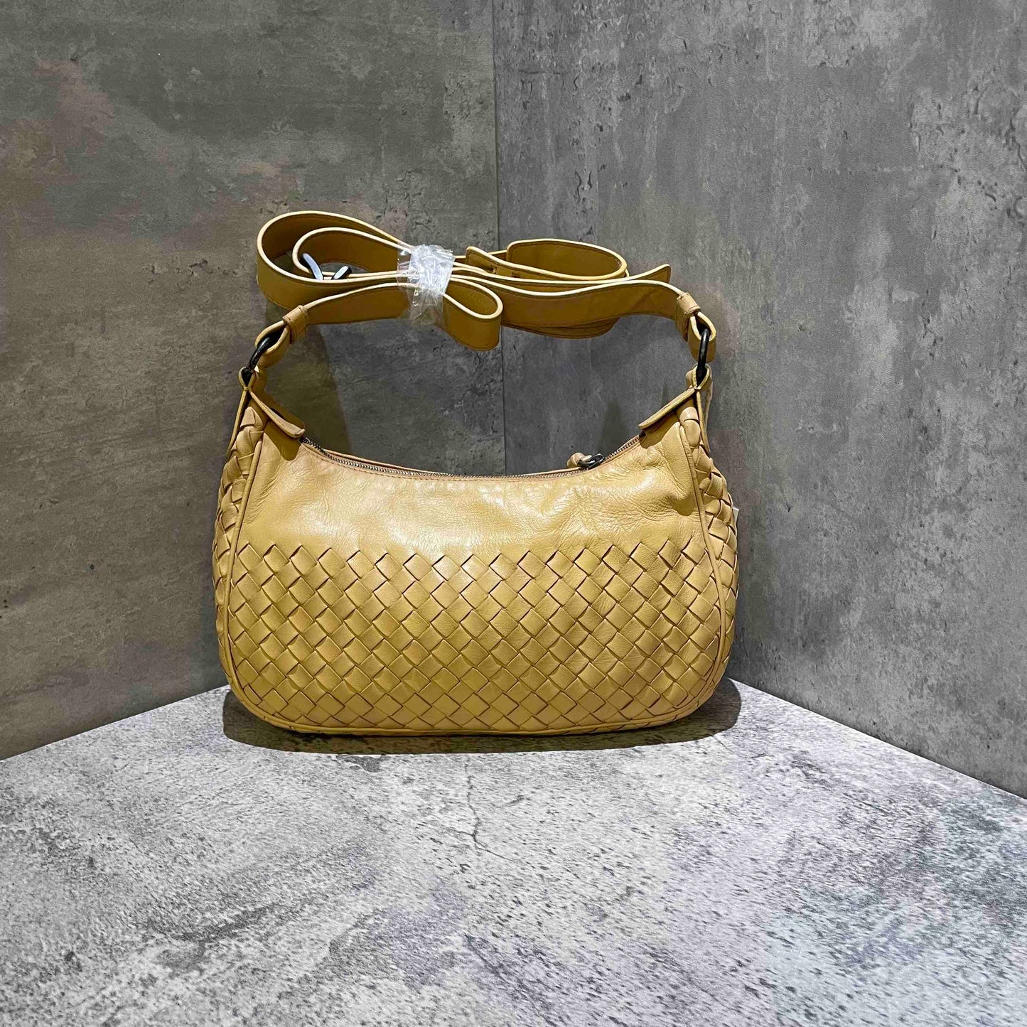 🛒Preloved Bottega veneta crossbody bag