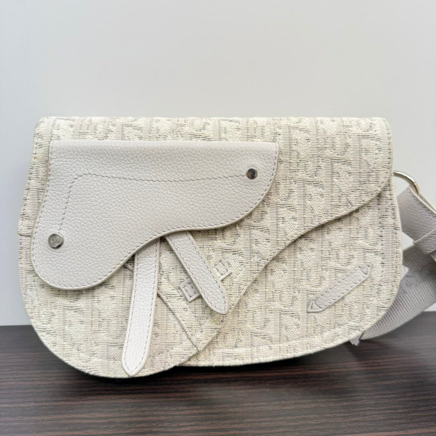 Preloved Dior Saddle Crossbody N3797227 White Canvas Saddle Bag