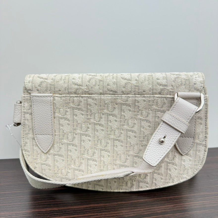 Preloved Dior Saddle Crossbody N3797227 White Canvas Saddle Bag