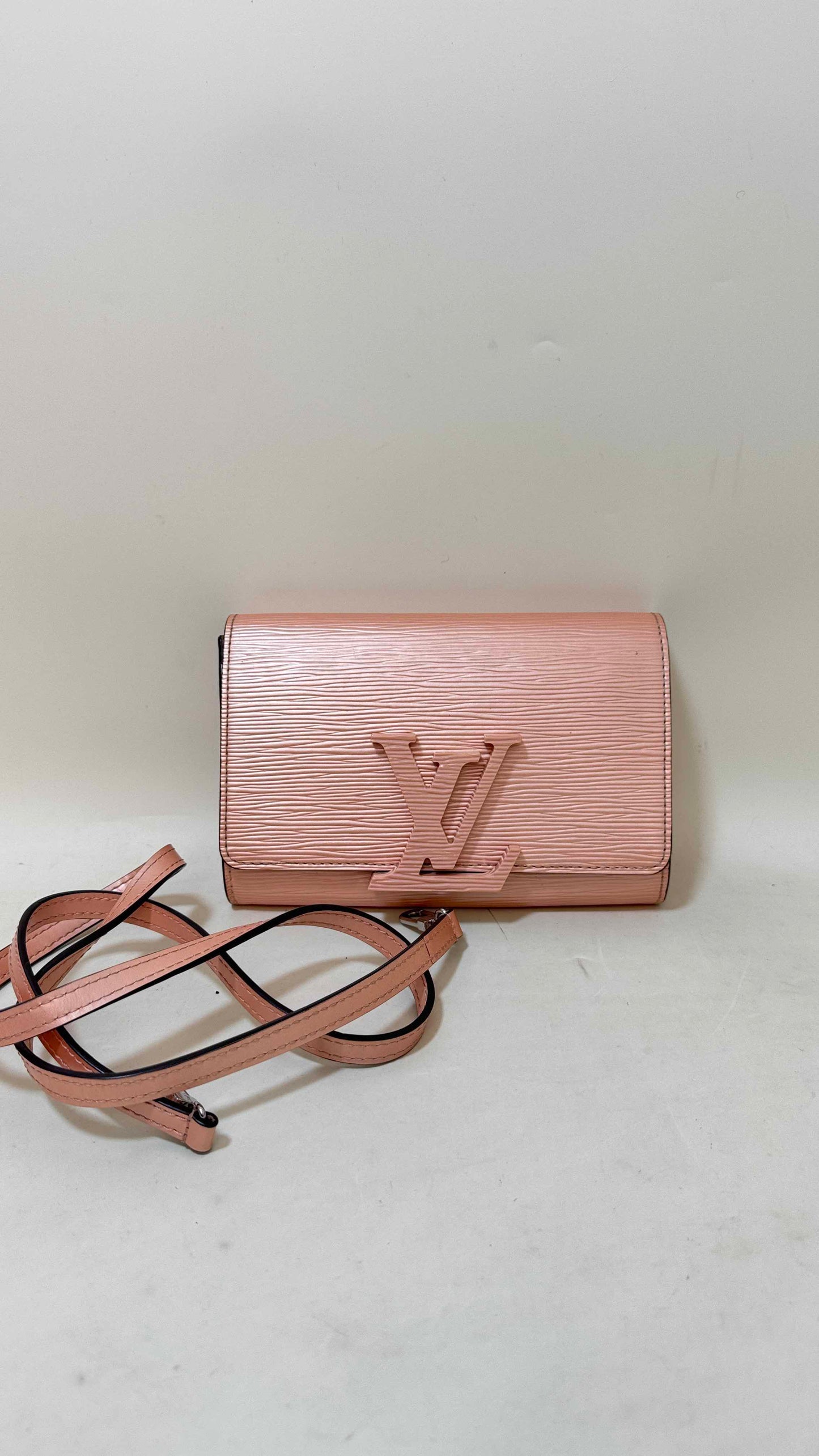 Preloved Louis Vuitton crossbody bag