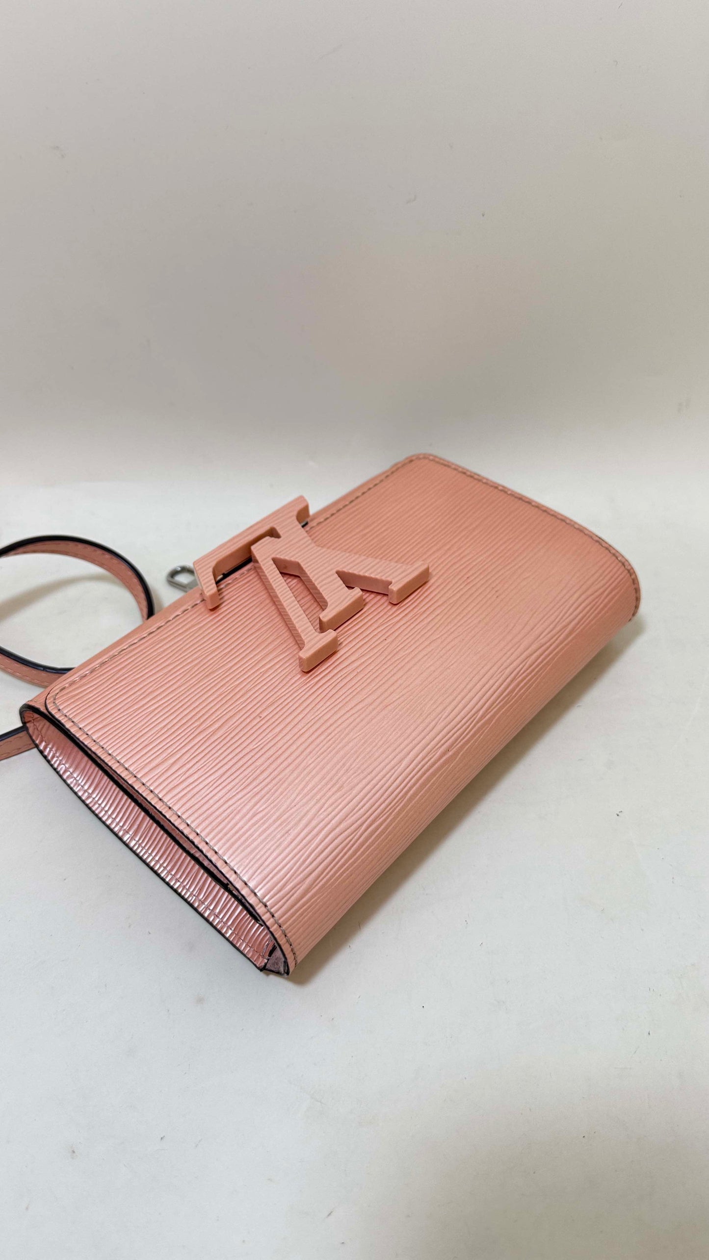 Preloved Louis Vuitton crossbody bag