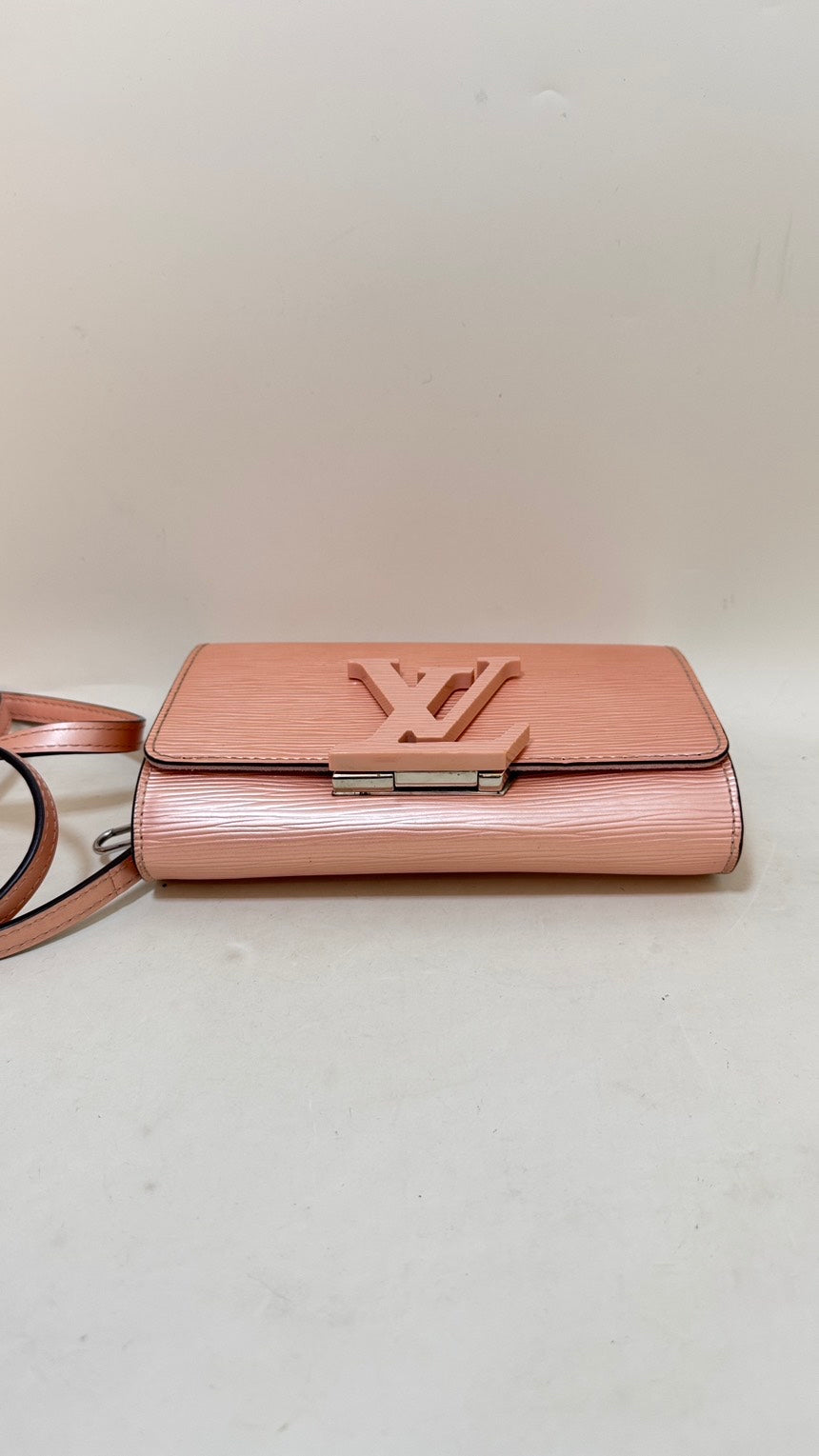 Preloved Louis Vuitton crossbody bag