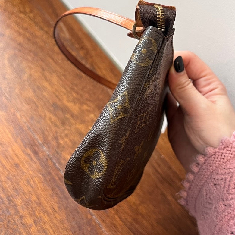Preloved Louis Vuitton Monogram Leather Handbag AF656 in Brown - Shoulder Bag