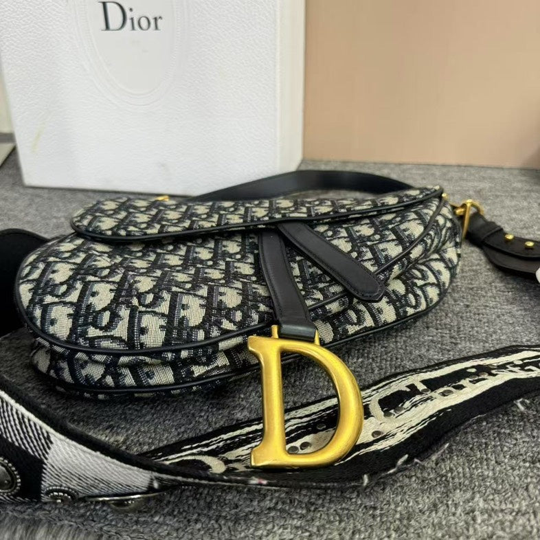 Preloved Dior Oblique Saddle Bag Navy Blue Crossbody