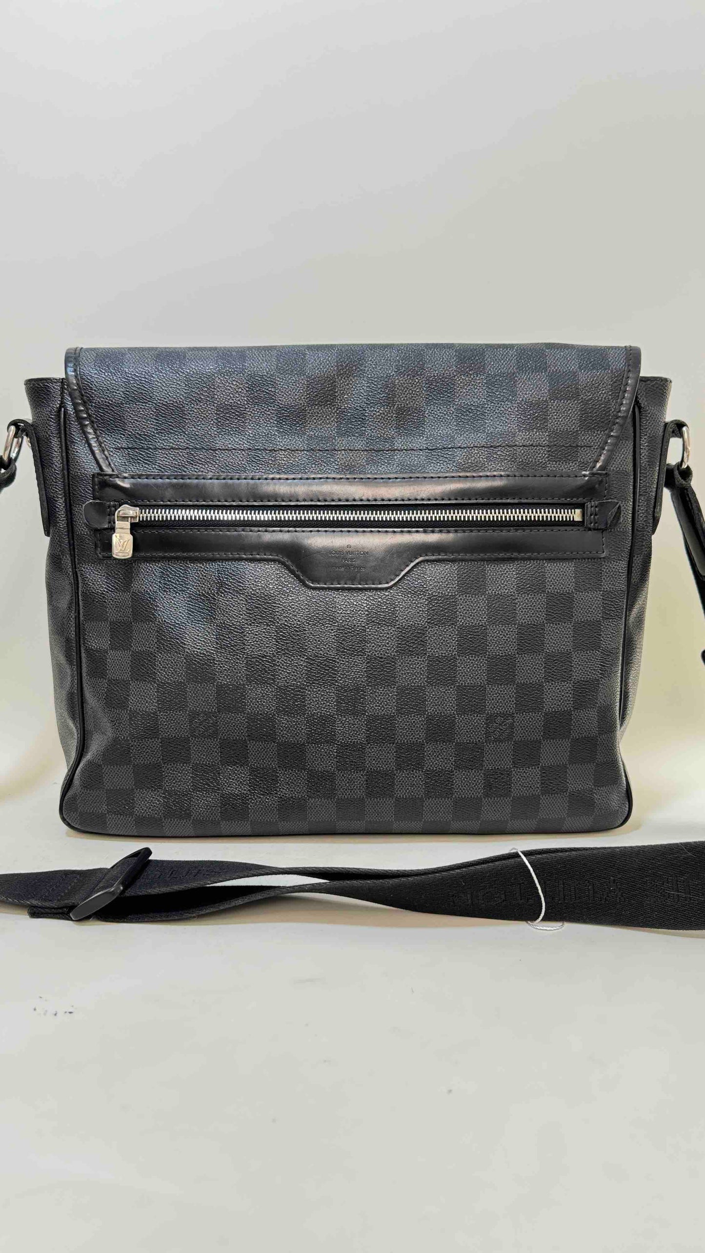Preloved Louis Vuitton Damier Graphite Canvas Crossbody Bag - Black Checkered