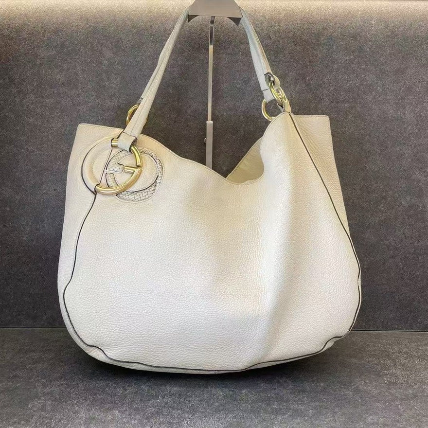 Gucci Hobo Bag in White Leather