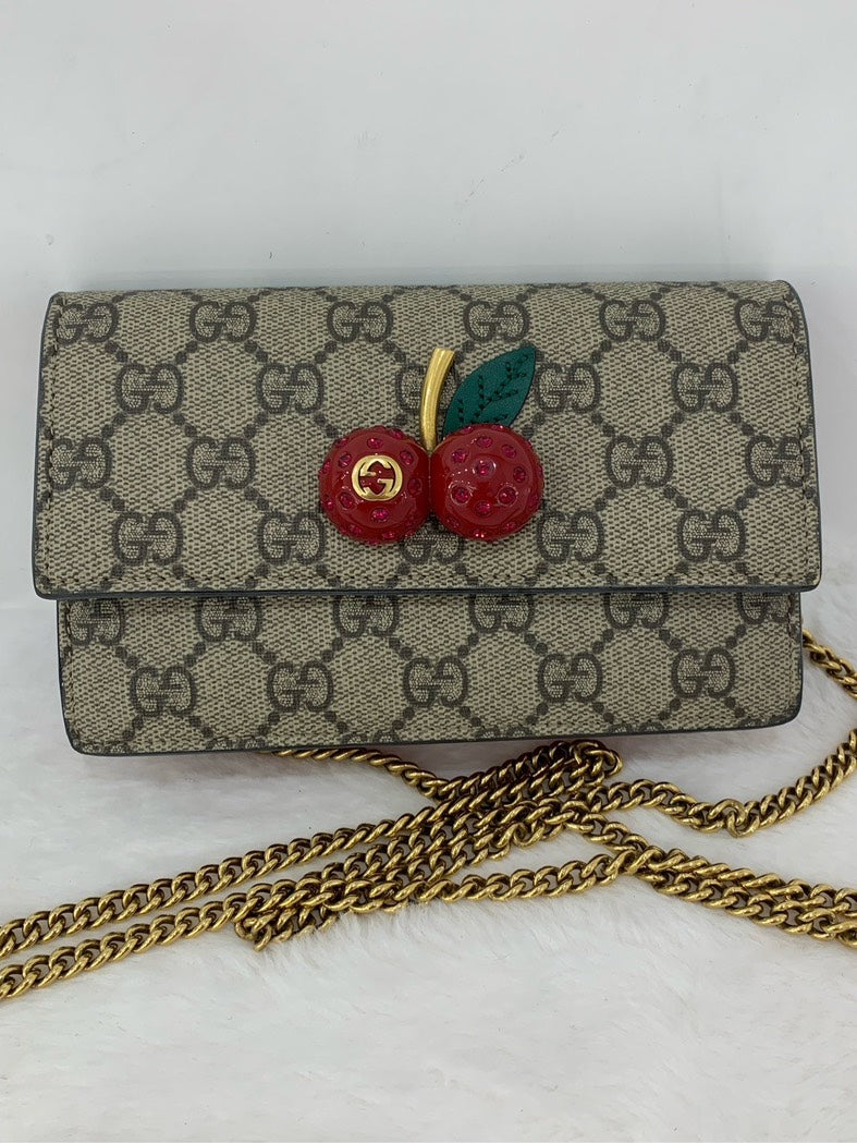 Gucci Cherry Chain Shoulder Bag Beige GG Canvas