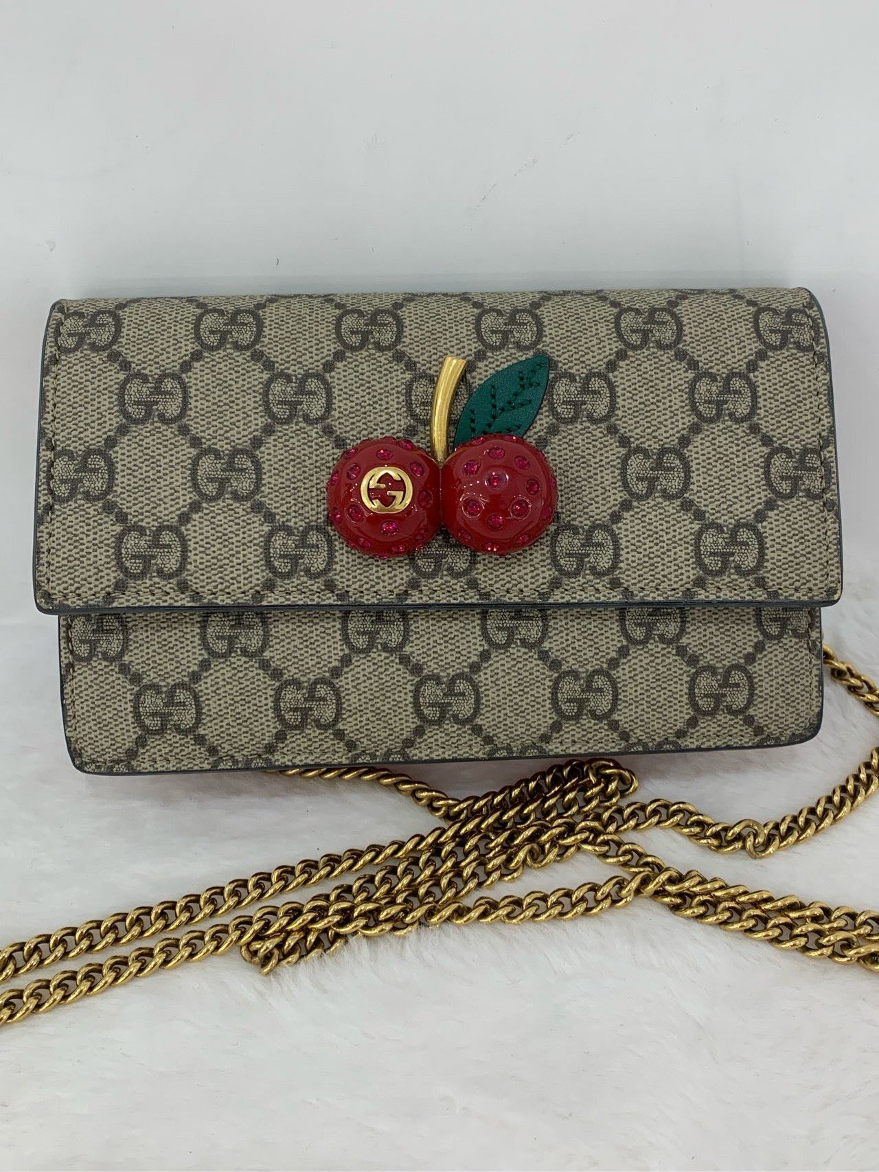 Gucci Cherry 🍒 Chain Bag Beige Canvas Shoulder Bag