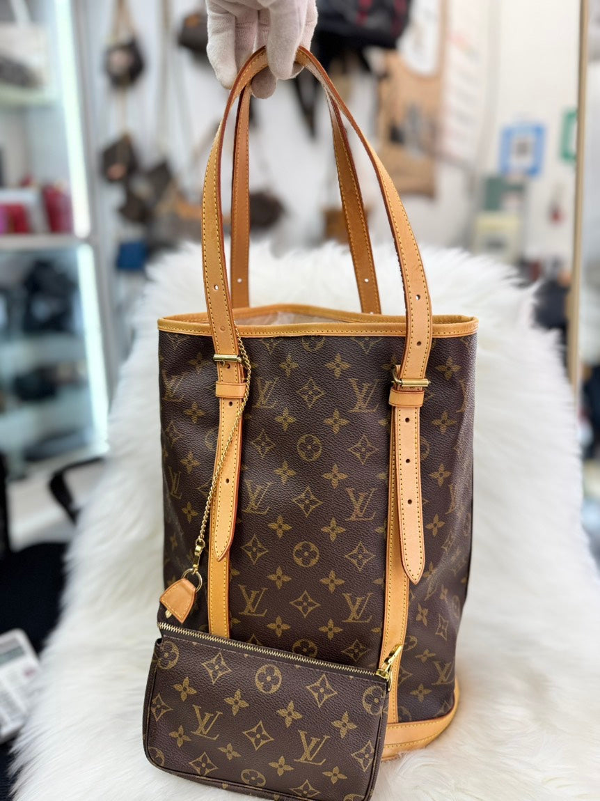 Preloved Louis Vuitton Monogram Bucket Bag with Small Pouch in Brown - Bucket & Drawstring Bag