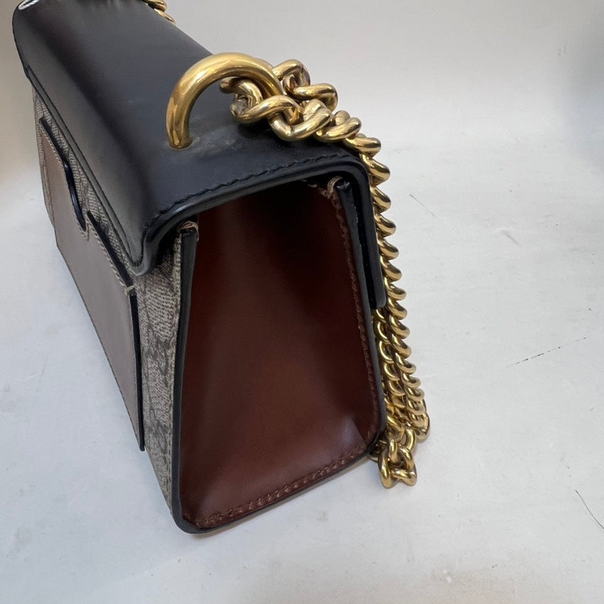 Gucci padlock (s)