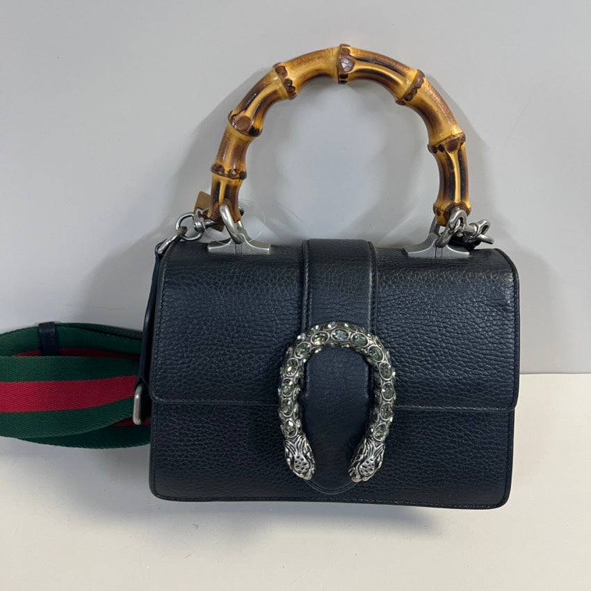 Gucci bag(s)