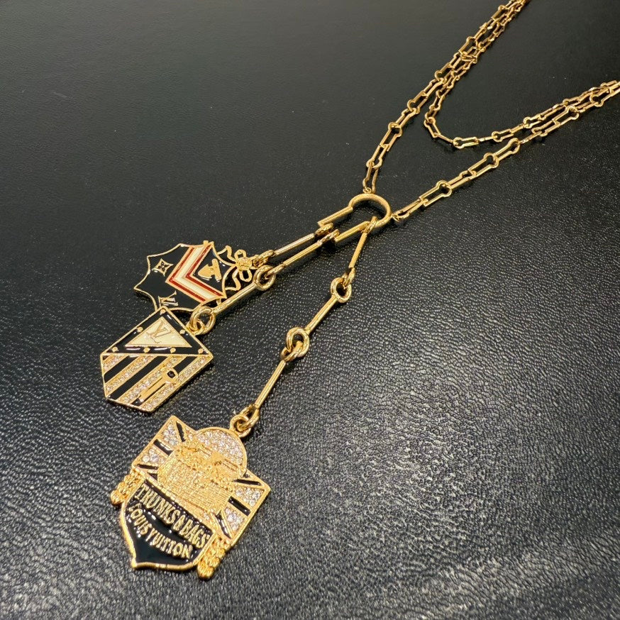 Preloved LV Rhinestone Pendant Necklace FM0185