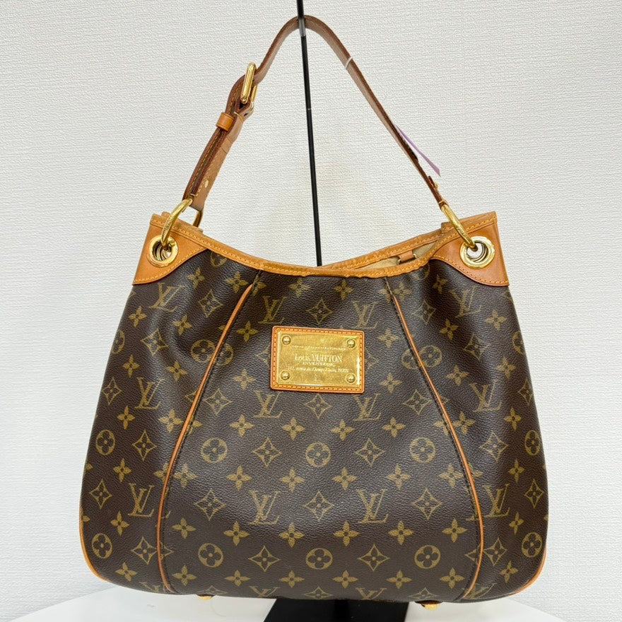 Preloved LV Monogram Hobo Bag FM0015
