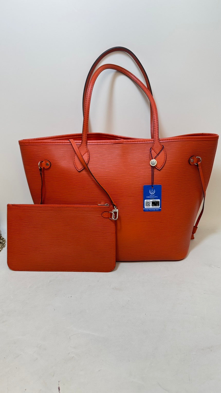 Preloved Louis Vuitton never full epi