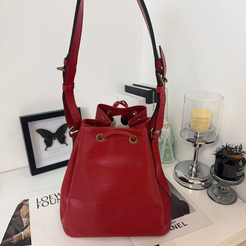 Preloved Louis Vuitton Noe red Epi leather