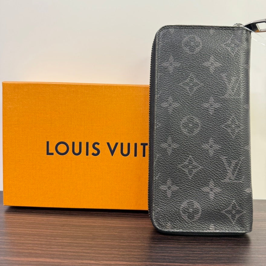 Preloved LV Monogram Zippy Wallet LB113755