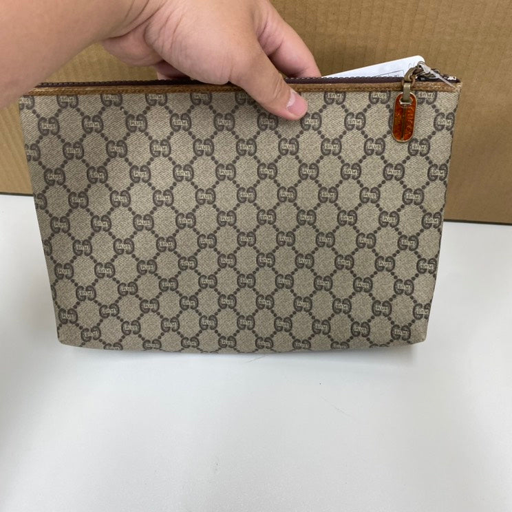 Gucci clutch bag E