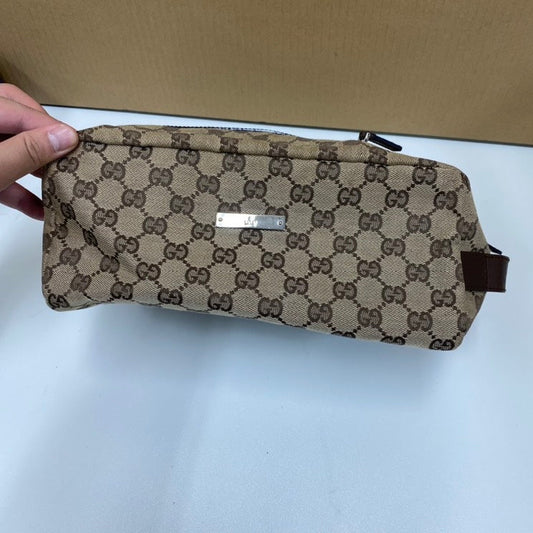 Gucci pouch bag E