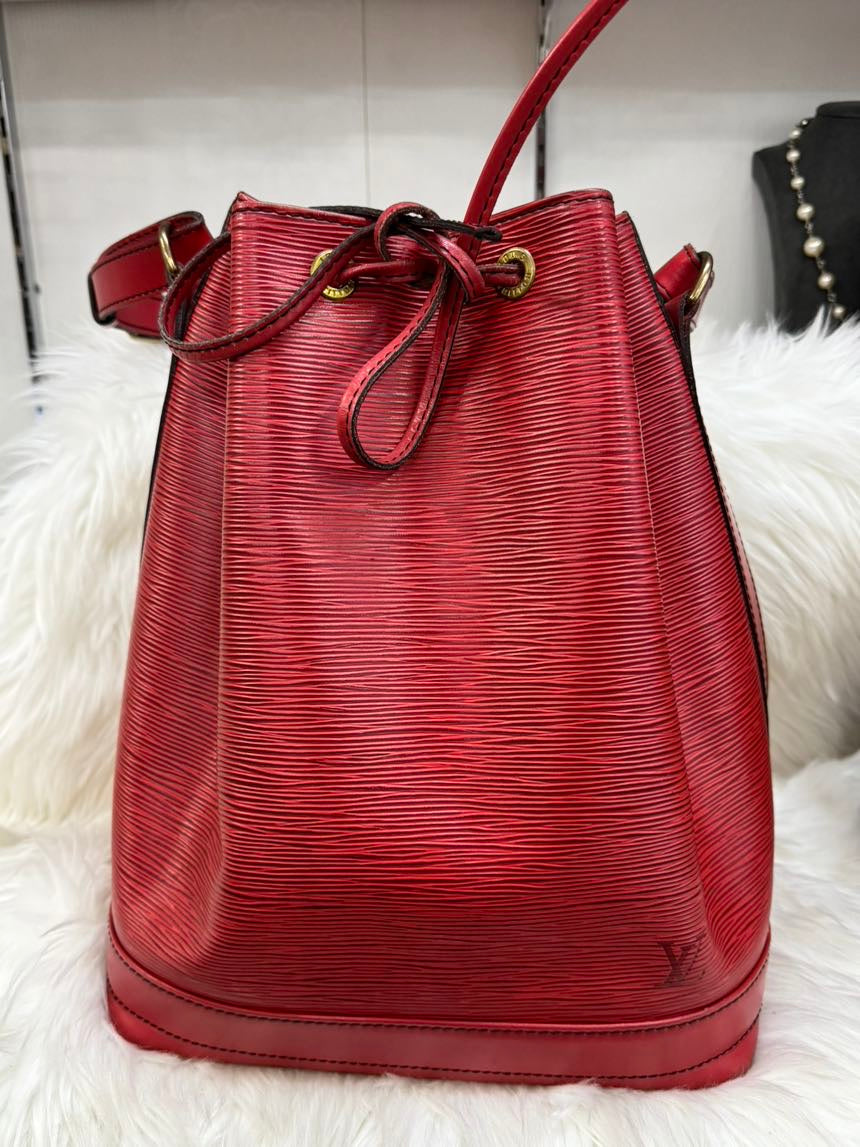 Preloved Louis Vuitton EPI Noe Red Bucket Bag