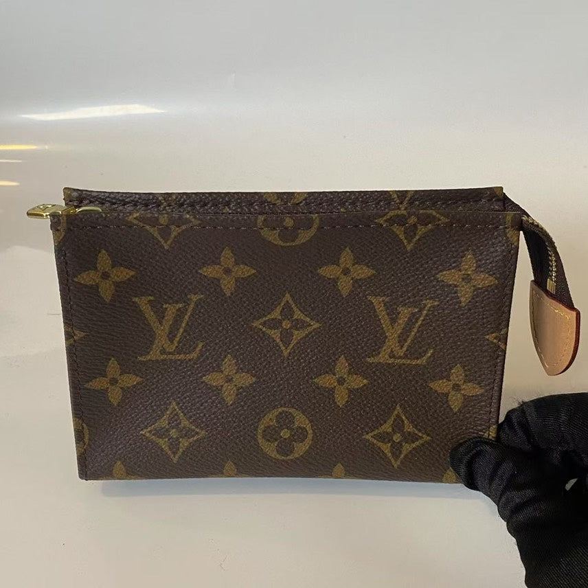 Preloved hand bag
