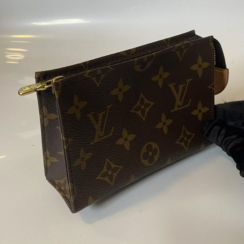 Preloved hand bag