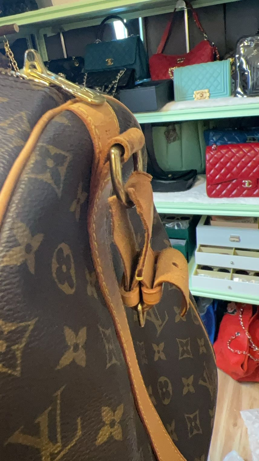 Preloved LV duffle bag