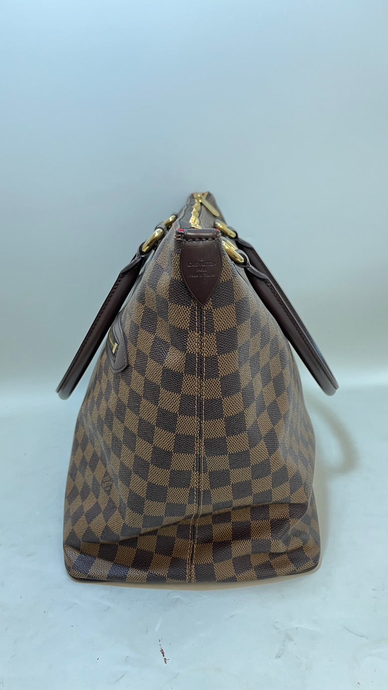 Preloved LV tote bag