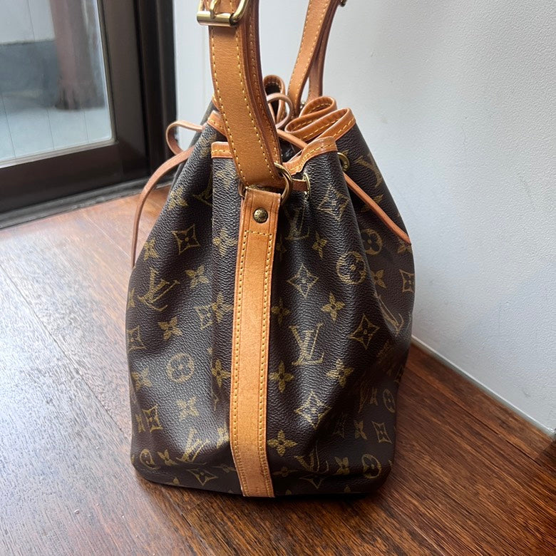 Preloved LV Monogram Noe Leather Shoulder Bag AG324